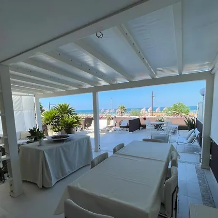 Terrazza Sul Mare 아파트 리미니