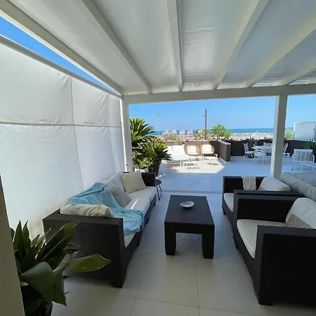 Terrazza Sul Mare 아파트 *